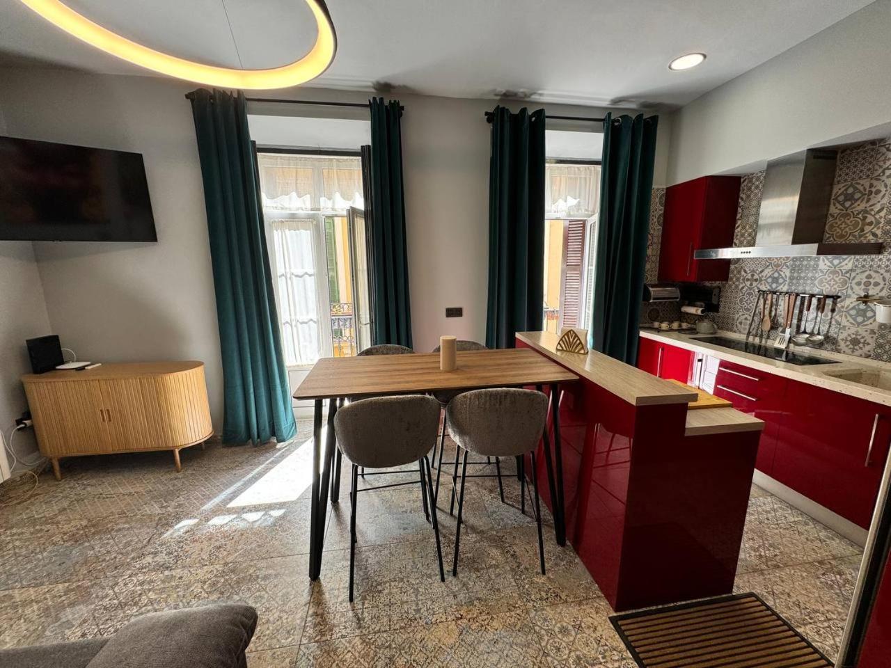 Alma De Malaga 2Br Stay With Art History & Comfort In The Heart Of The City Màlaga Exteriér fotografie